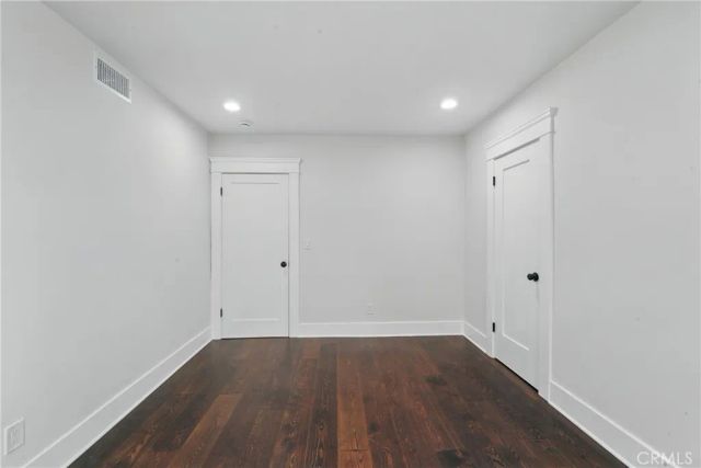 2111 S Bronson, Los Angeles, CA 90018