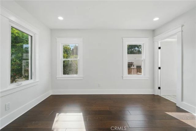 2111 S Bronson, Los Angeles, CA 90018