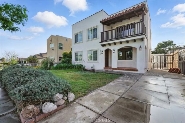 2111 S Bronson, Los Angeles, CA 90018