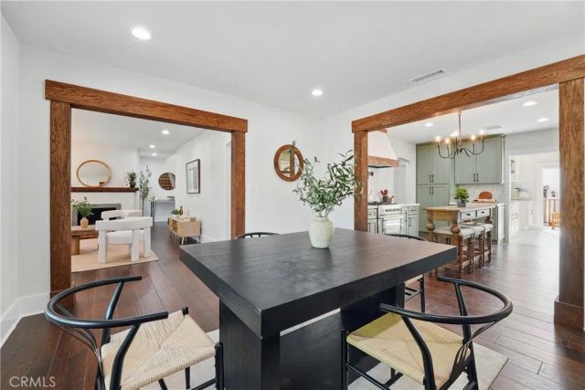 2111 S Bronson, Los Angeles, CA 90018