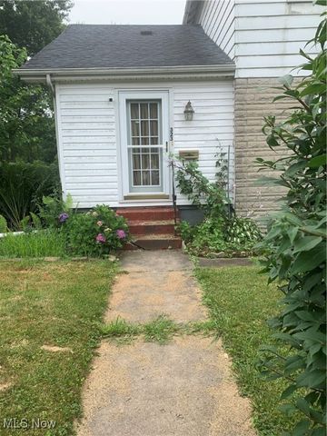 323 West State Street, Niles, OH 44446