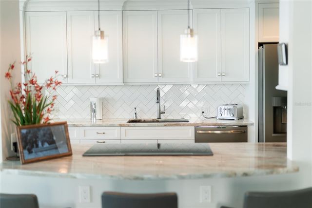 1111 N GULFSTREAM AVENUE 12C, Sarasota, FL 34236