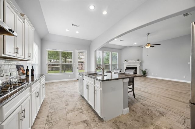 2115 Summer Gardens Lane, Katy, TX 77493