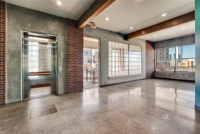 2502 Live Oak Street 338, Dallas, TX 75204