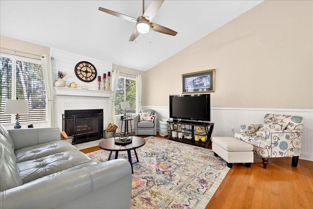 215 Savannah Round, Summerville, SC 29485