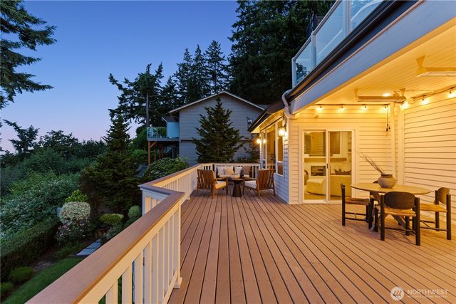 7712 89th Place SE, Mercer Island, WA 98040