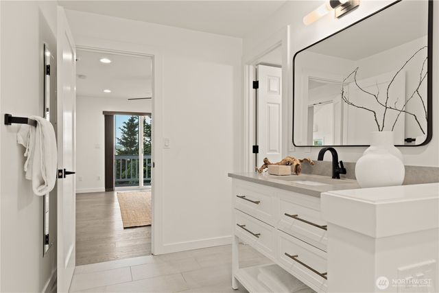 7712 89th Place SE, Mercer Island, WA 98040