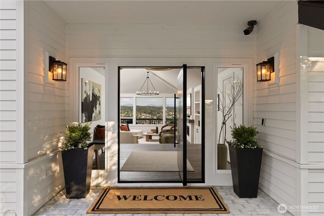 7712 89th Place SE, Mercer Island, WA 98040