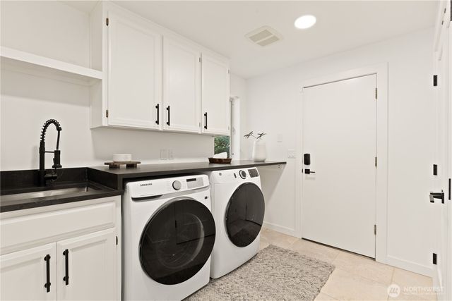 7712 89th Place SE, Mercer Island, WA 98040