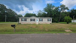 135 POND ST, Savannah, TN 38372