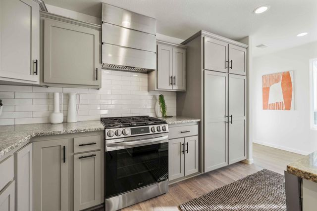 824 Quail Park Circle, Klamath Falls, OR 97601