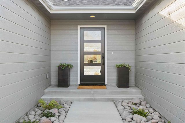 824 Quail Park Circle, Klamath Falls, OR 97601