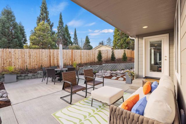 824 Quail Park Circle, Klamath Falls, OR 97601