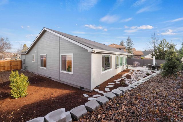824 Quail Park Circle, Klamath Falls, OR 97601
