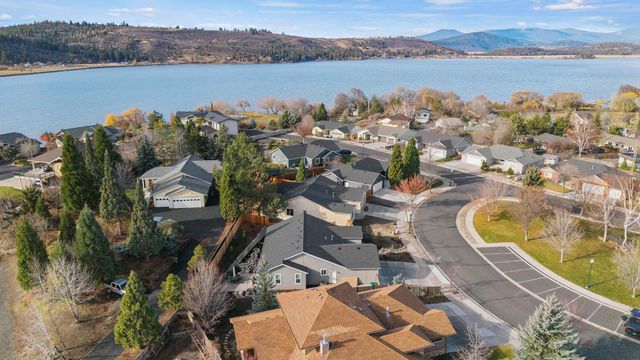 824 Quail Park Circle, Klamath Falls, OR 97601
