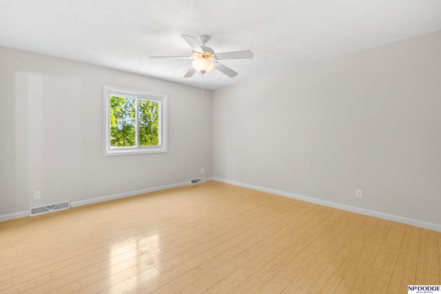 14912 Paul Plaza, Omaha, NE 68154