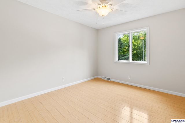14912 Paul Plaza, Omaha, NE 68154