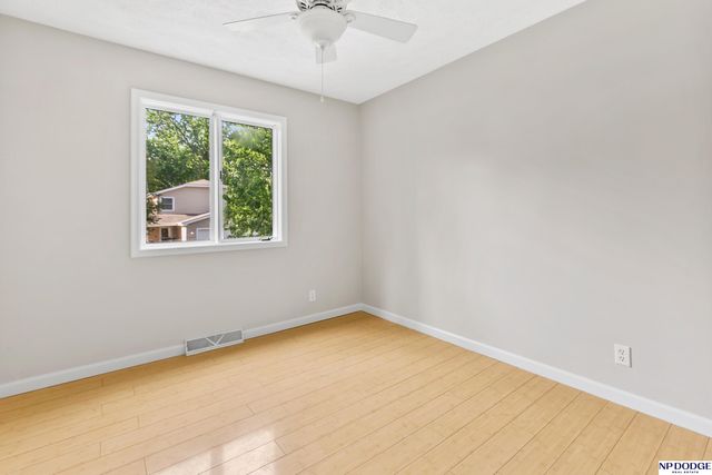 14912 Paul Plaza, Omaha, NE 68154