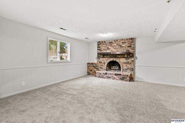 14912 Paul Plaza, Omaha, NE 68154