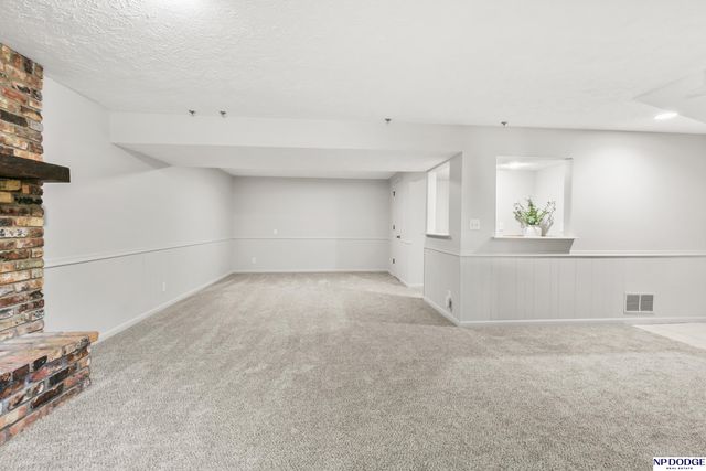 14912 Paul Plaza, Omaha, NE 68154
