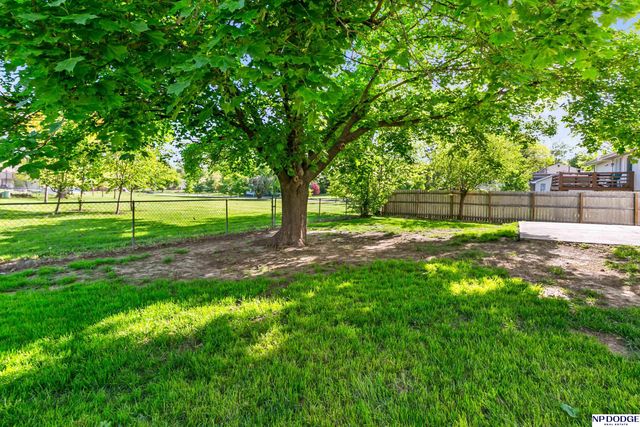 14912 Paul Plaza, Omaha, NE 68154