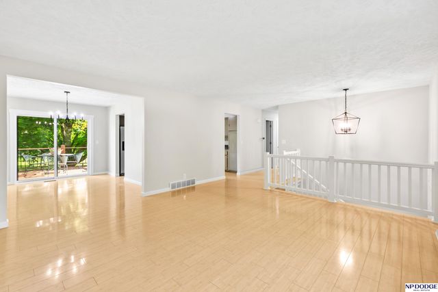 14912 Paul Plaza, Omaha, NE 68154