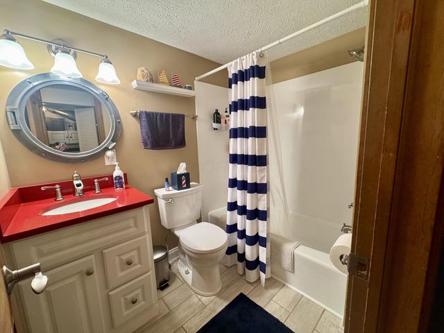 4459 N Bank NE, Millersport, OH 43046