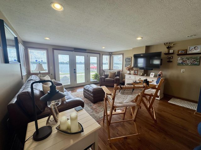4459 N Bank NE, Millersport, OH 43046