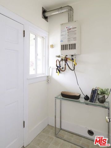 1254 S Tremaine Avenue, Los Angeles, CA 90019