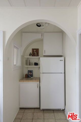 1254 S Tremaine Avenue, Los Angeles, CA 90019