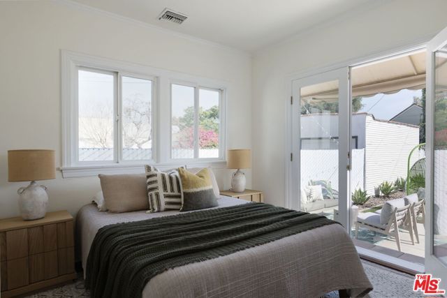 1254 S Tremaine Avenue, Los Angeles, CA 90019