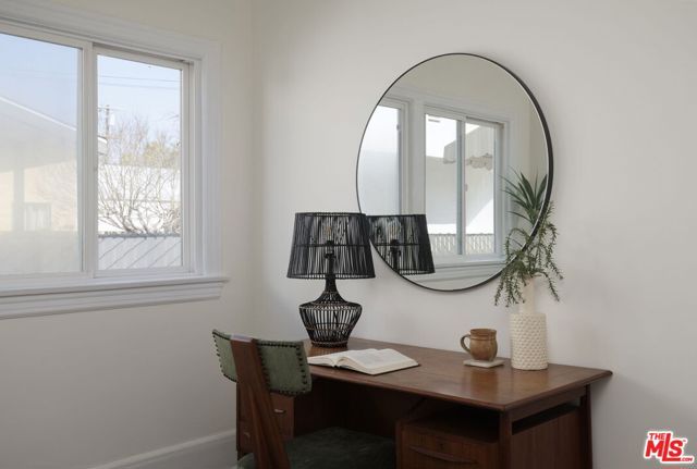 1254 S Tremaine Avenue, Los Angeles, CA 90019