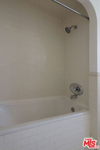 1254 S Tremaine Avenue, Los Angeles, CA 90019