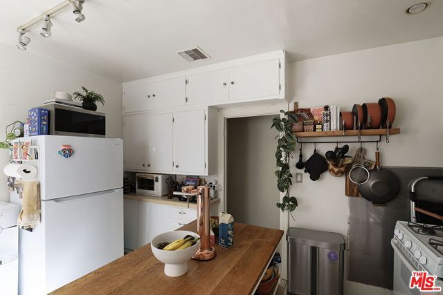 1254 S Tremaine Avenue, Los Angeles, CA 90019