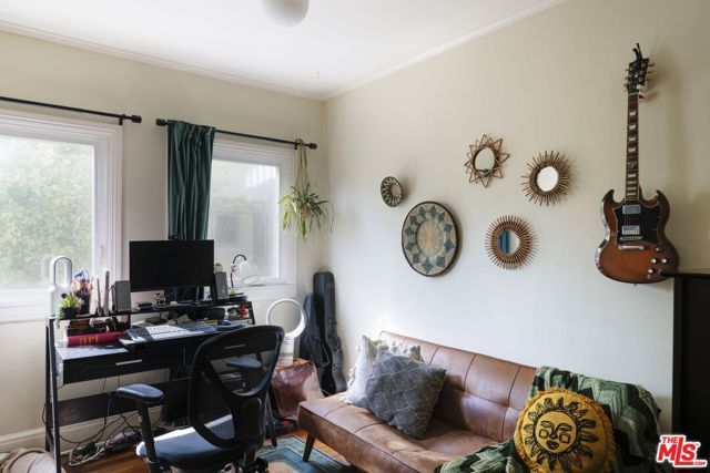 1254 S Tremaine Avenue, Los Angeles, CA 90019