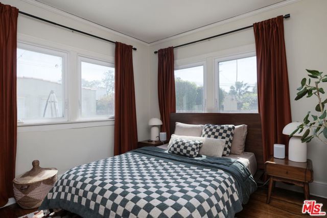 1254 S Tremaine Avenue, Los Angeles, CA 90019