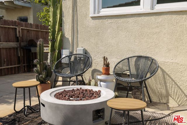 1254 S Tremaine Avenue, Los Angeles, CA 90019