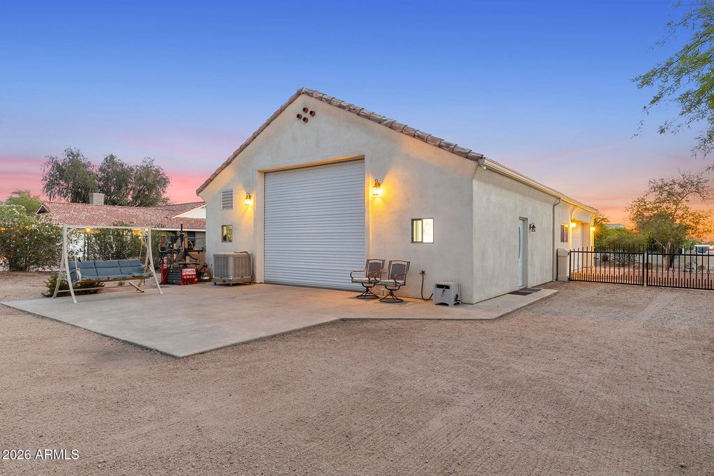 Image 24 of property listing at 31645 N 43RD Street, Cave Creek, AZ 85331
