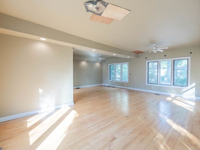 250 N Batavia Avenue, Batavia, IL 60510