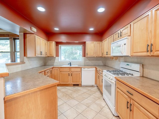 250 N Batavia Avenue, Batavia, IL 60510