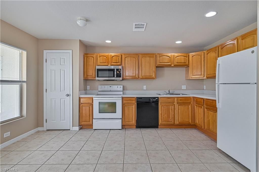 200 & 202 Homer AVE S, LEHIGH ACRES, FL 33973 — photo 3