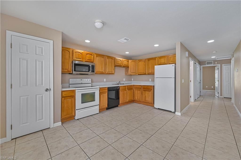 200 & 202 Homer AVE S, LEHIGH ACRES, FL 33973 — photo 4