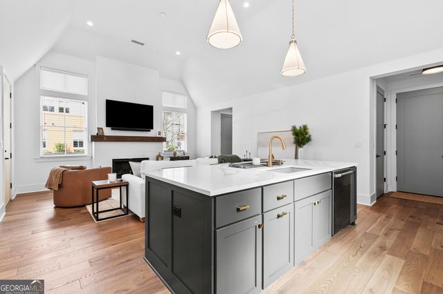 180 Central Avenue, Fayetteville, GA 30214