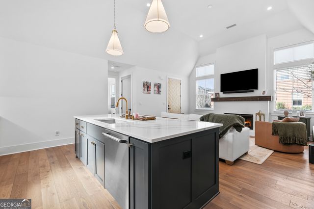 180 Central Avenue, Fayetteville, GA 30214