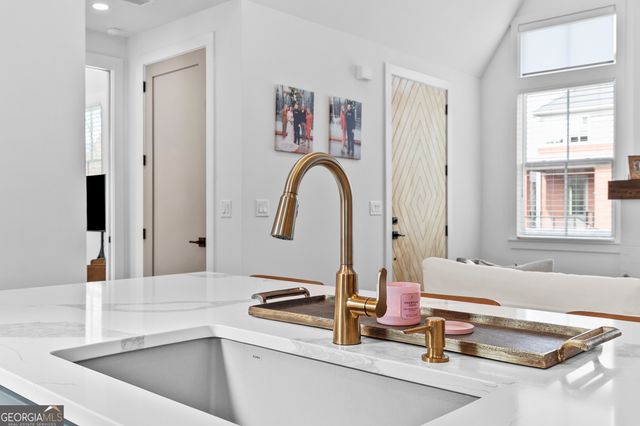 180 Central Avenue, Fayetteville, GA 30214