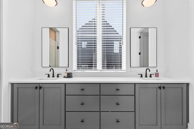 180 Central Avenue, Fayetteville, GA 30214