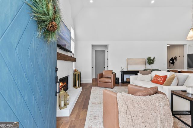 180 Central Avenue, Fayetteville, GA 30214