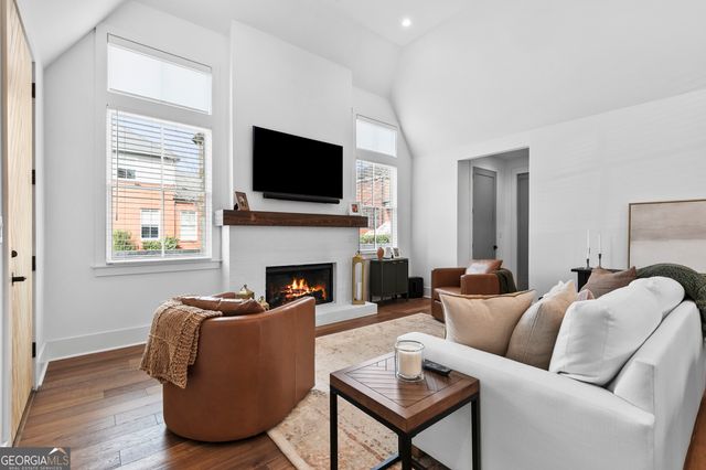 180 Central Avenue, Fayetteville, GA 30214