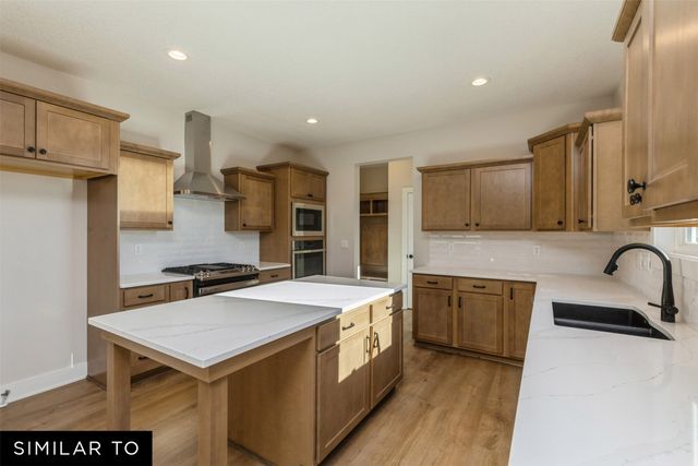 17238 Northview Drive, Urbandale, IA 50323