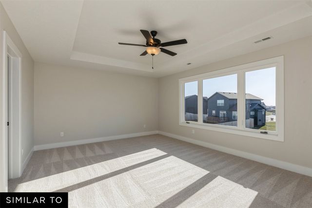 17238 Northview Drive, Urbandale, IA 50323